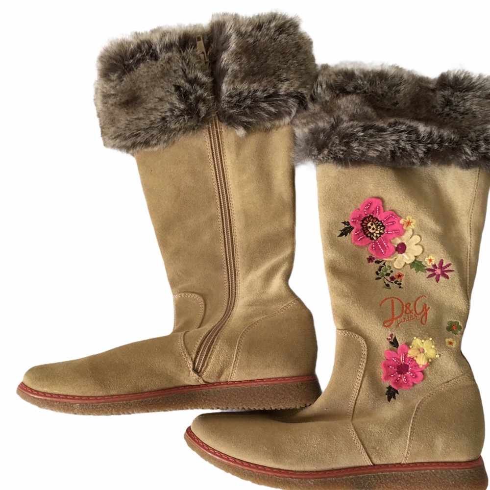 Pre-Owned Dolce & Gabbana Junior Tan Suede Boots.